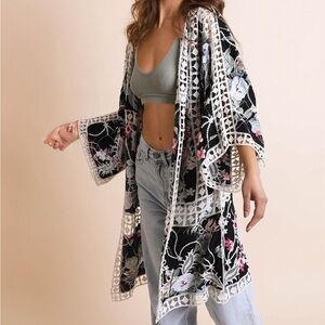 Three Bird Nest | Floral Print Kimono With Embroidery